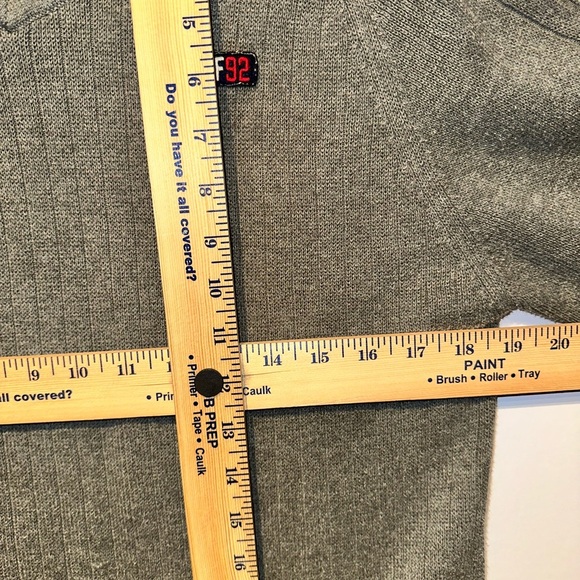 Men’s Abercrombie and Finch‎ A92 Gray size Medium - Picture 6 of 6